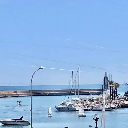 Homeclass Mercantile Nyaraló Bari